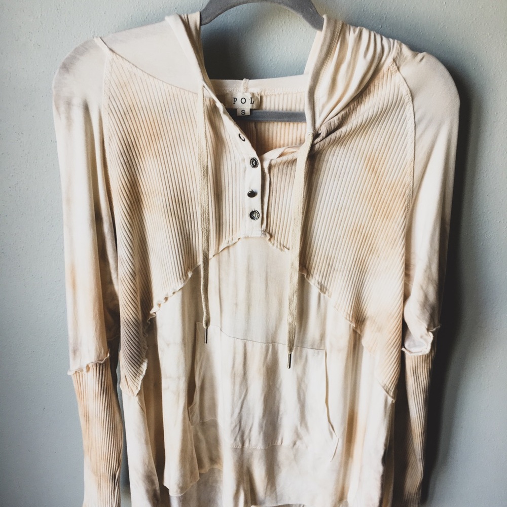 POL boutique hooded pull over.